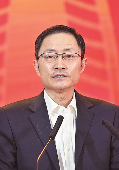 科技部党组成员、副部长 李萌
