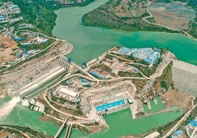 巴基斯坦卡洛特水电站鸟瞰图。 　　唐鹏飞摄（中国三峡集团供图）